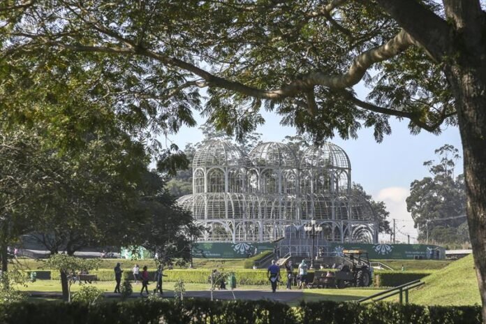 JARDIM BOTANICO 02 - LUIZ COSTA SMCS