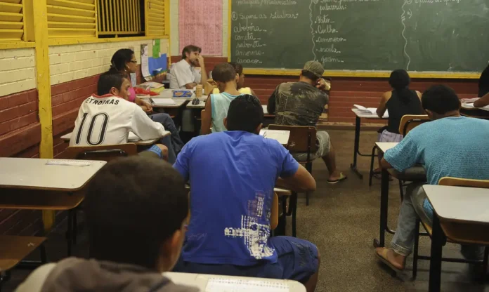 sala_de_aula_ensino_medio-3