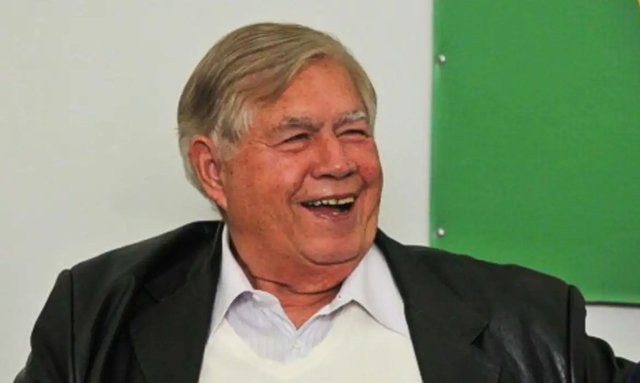 Foto-Instagram-newtoncardosojr_Easy-Resize.com_